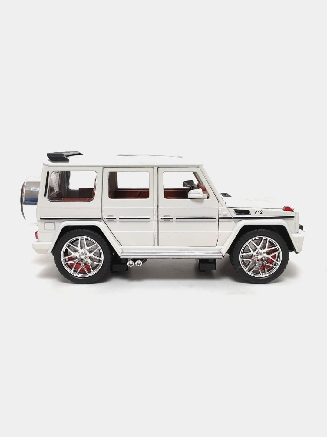 Коллекционная модель Mercedes-Benz Gelandewagen G63 черный золотой 25 см. — фото 7