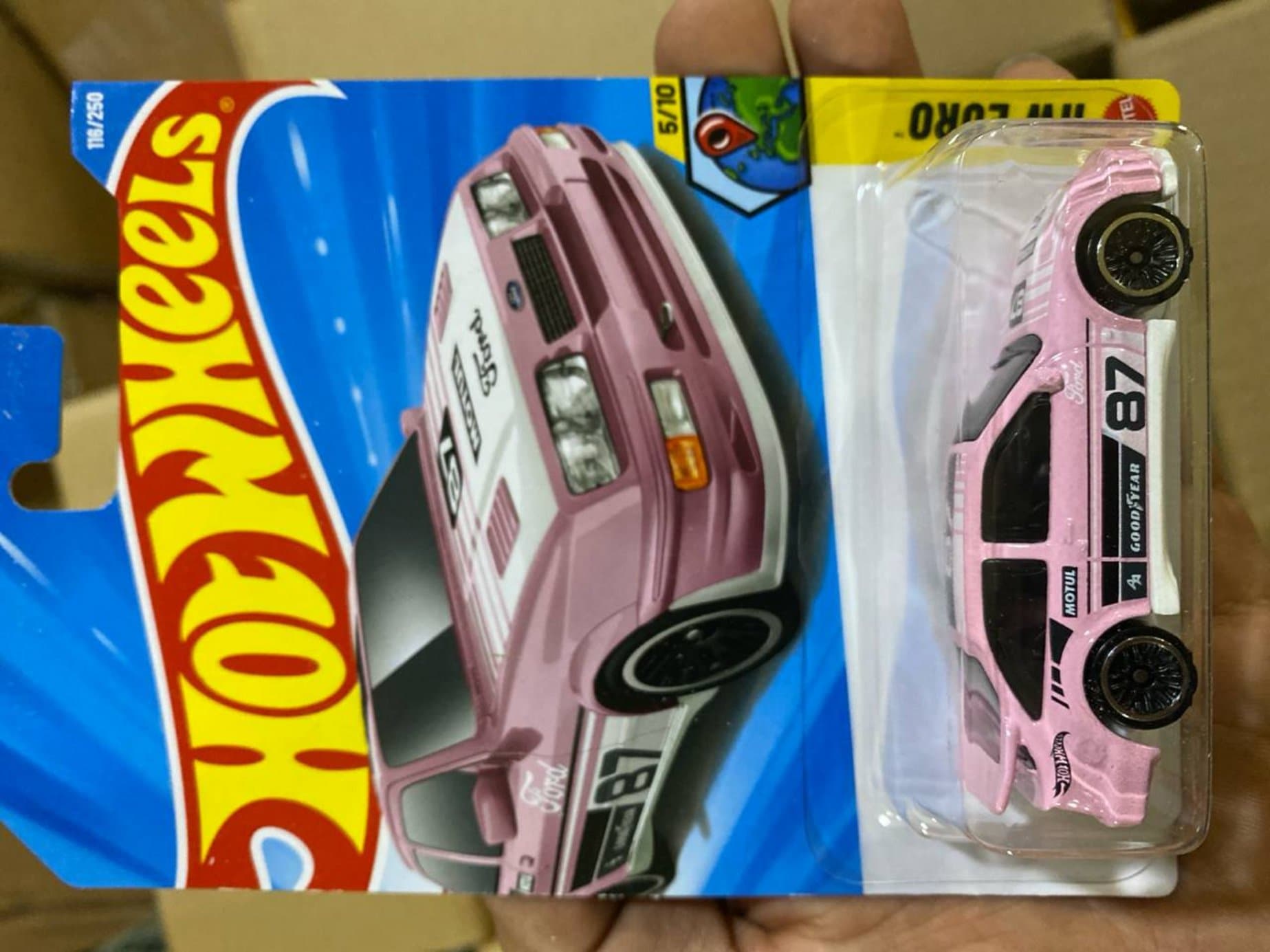 Масштабная машинка Hot Wheels Mattel, Металлический корпус Die-Cast, Для детей и коллекционеров, В блистере — фото 4