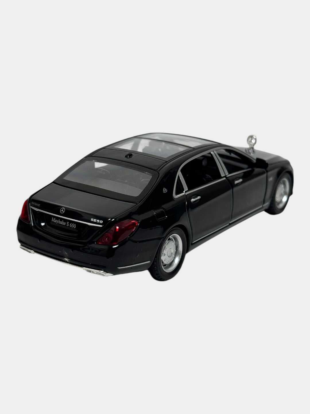 Коллекционная металлическая машинка Mercedes-Maybach S650 25 см черная. — фото 8