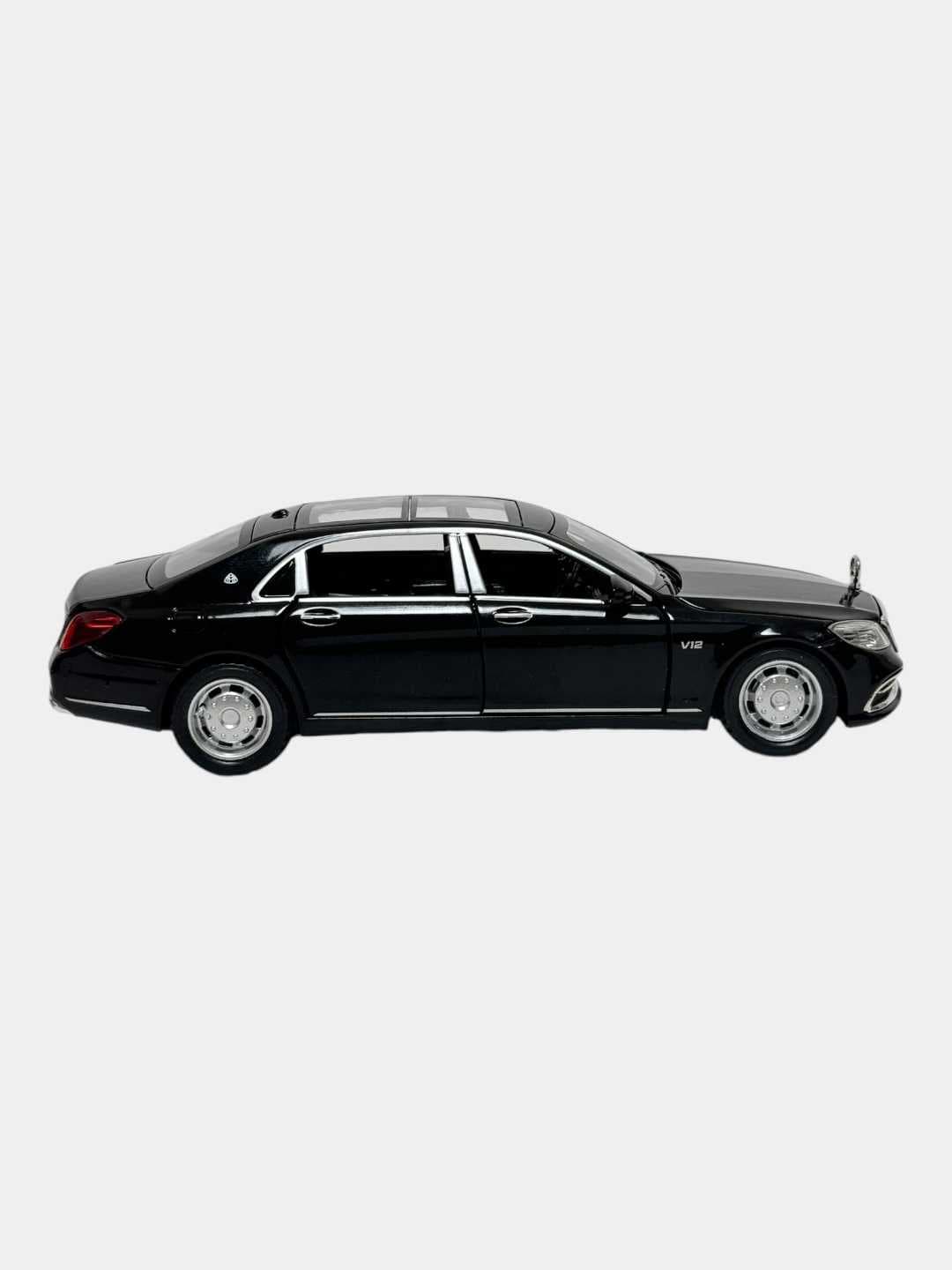 Коллекционная металлическая машинка Mercedes-Maybach S650 25 см черная. — фото 9