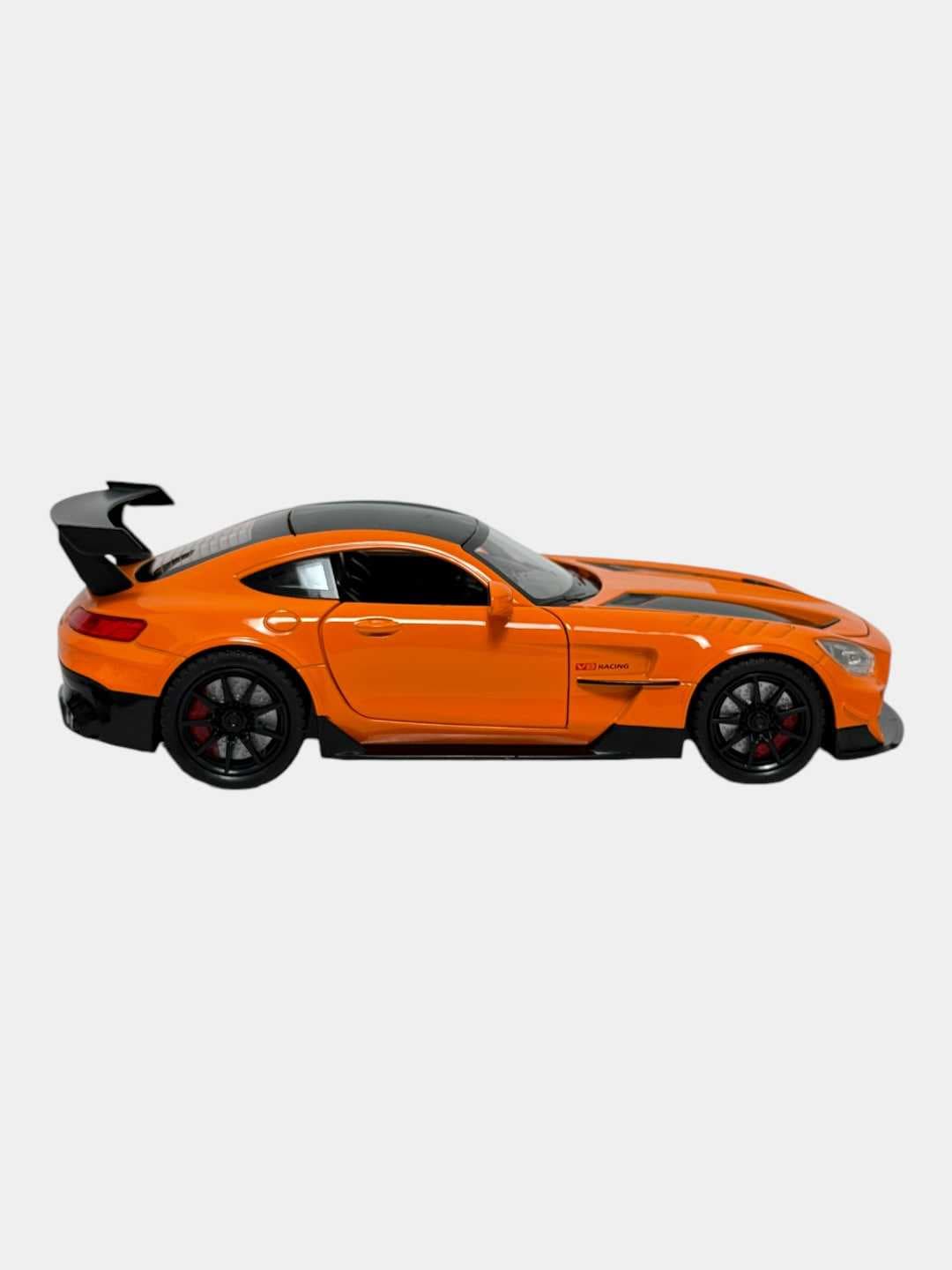 Металлическая модель Mercedes Benz AMG GT 1:24, инерционная машинка со звуком и светом — фото 3