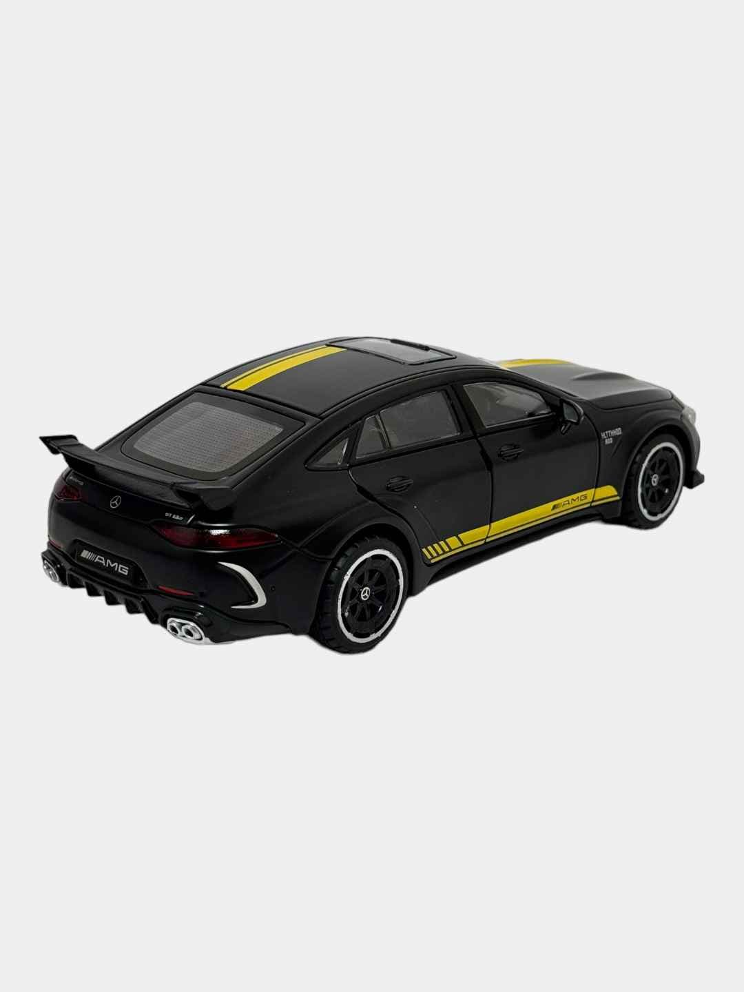 Коллекционная машинка Mercedes-AMG GT63 S с открывающимися дверями — фото 5