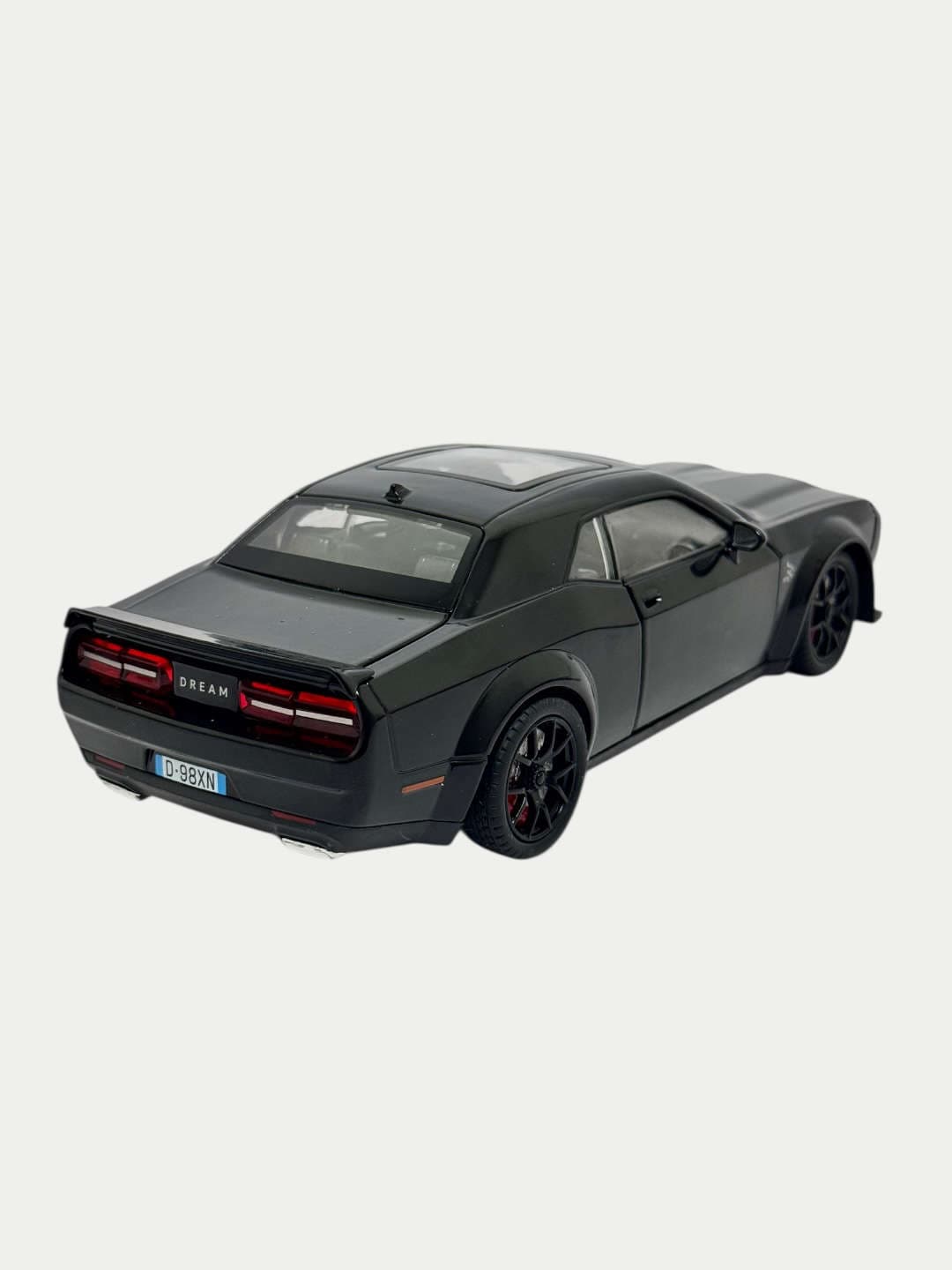 Металлическая игрушечная машина Dodge Challenger 1:24, коллекционная модель, дети 3+ — фото 9