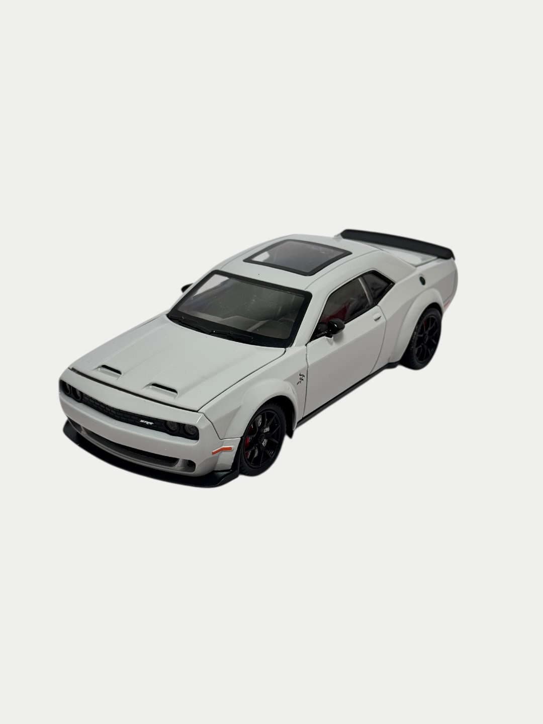Металлическая игрушечная машина Dodge Challenger 1:24, коллекционная модель, дети 3+ — фото 4