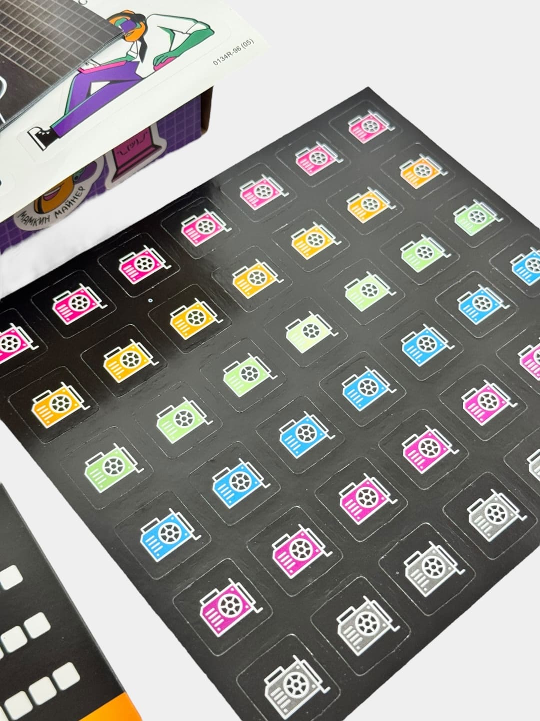 Настольная игра Crypto Boss экономическая стратегия для детей и подростков — фото 4