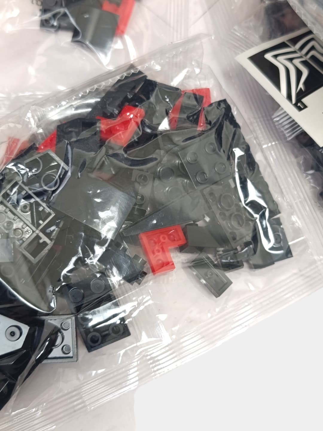 Конструктор Веном CB Toys 566 деталей, подвижный робот Мех и фигурка Карнаж для мальчиков — фото 5