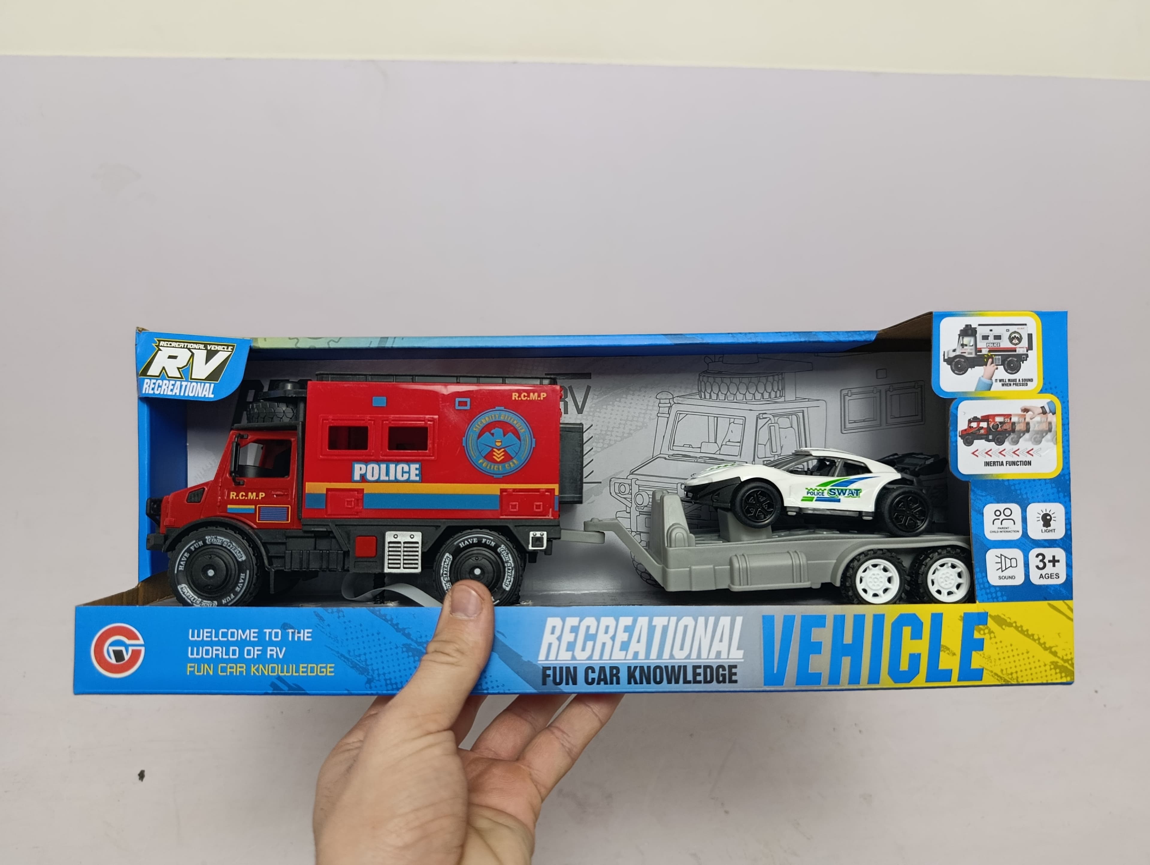 Полицейская машина Recreational Vehicle инерционная со светом и звуком, игровой набор