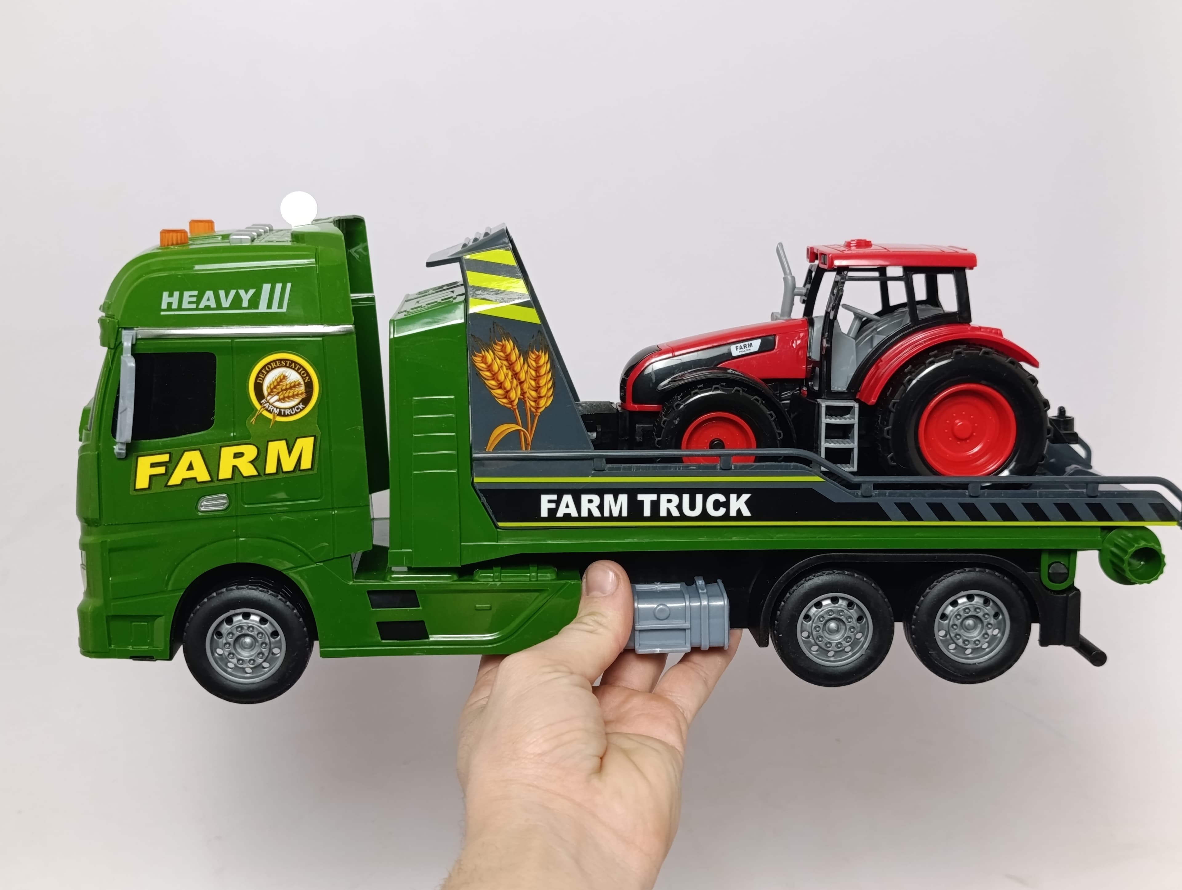 Машина эвакуатор с трактором Farm Truck, инерционный игровой набор со светом и звуком — фото 5