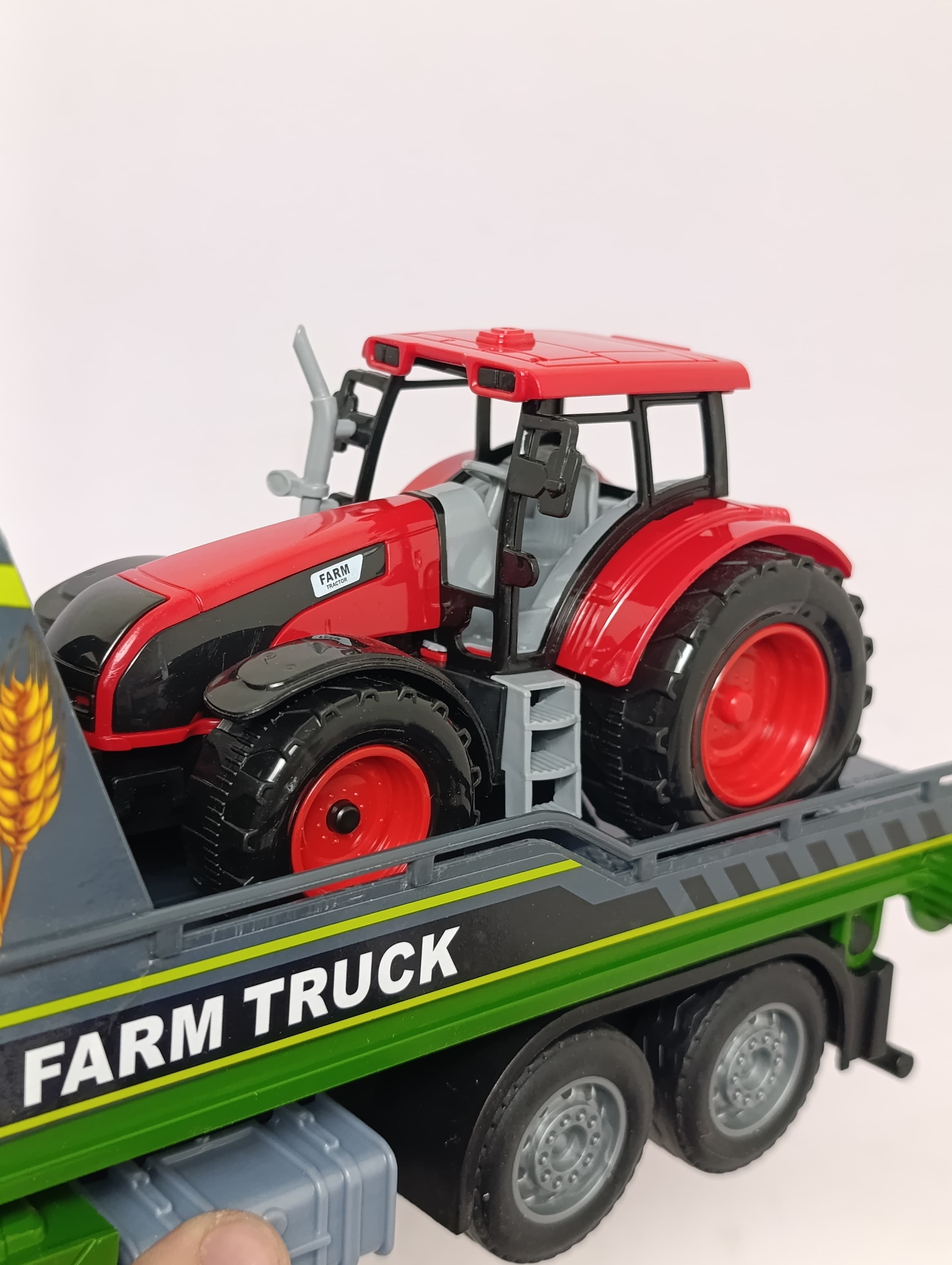 Машина эвакуатор с трактором Farm Truck, инерционный игровой набор со светом и звуком — фото 7