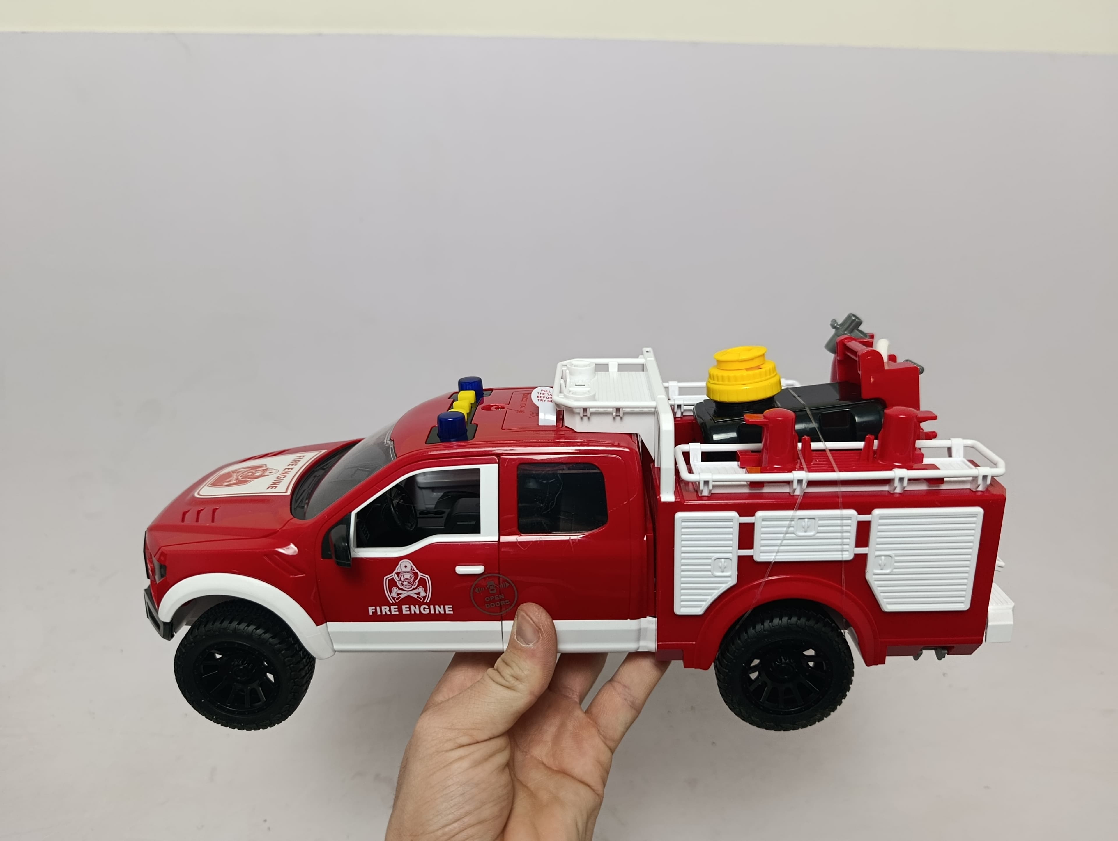 Пожарная машина пикап Jin Jia Toys со световыми и звуковыми эффектами для детей — фото 5