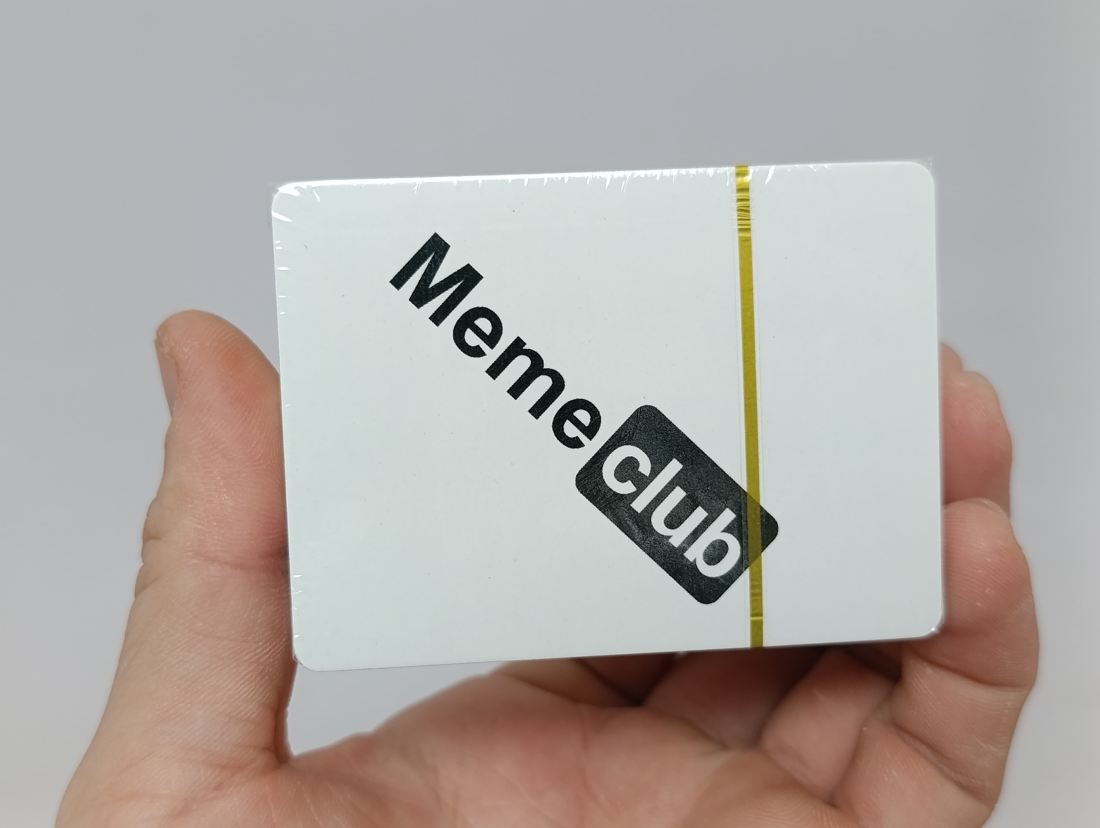 Настольная игра Meme club, Карточки с мемами для вечеринок, Для молодежи и взрослых 16+, Развитие юмора — фото 12