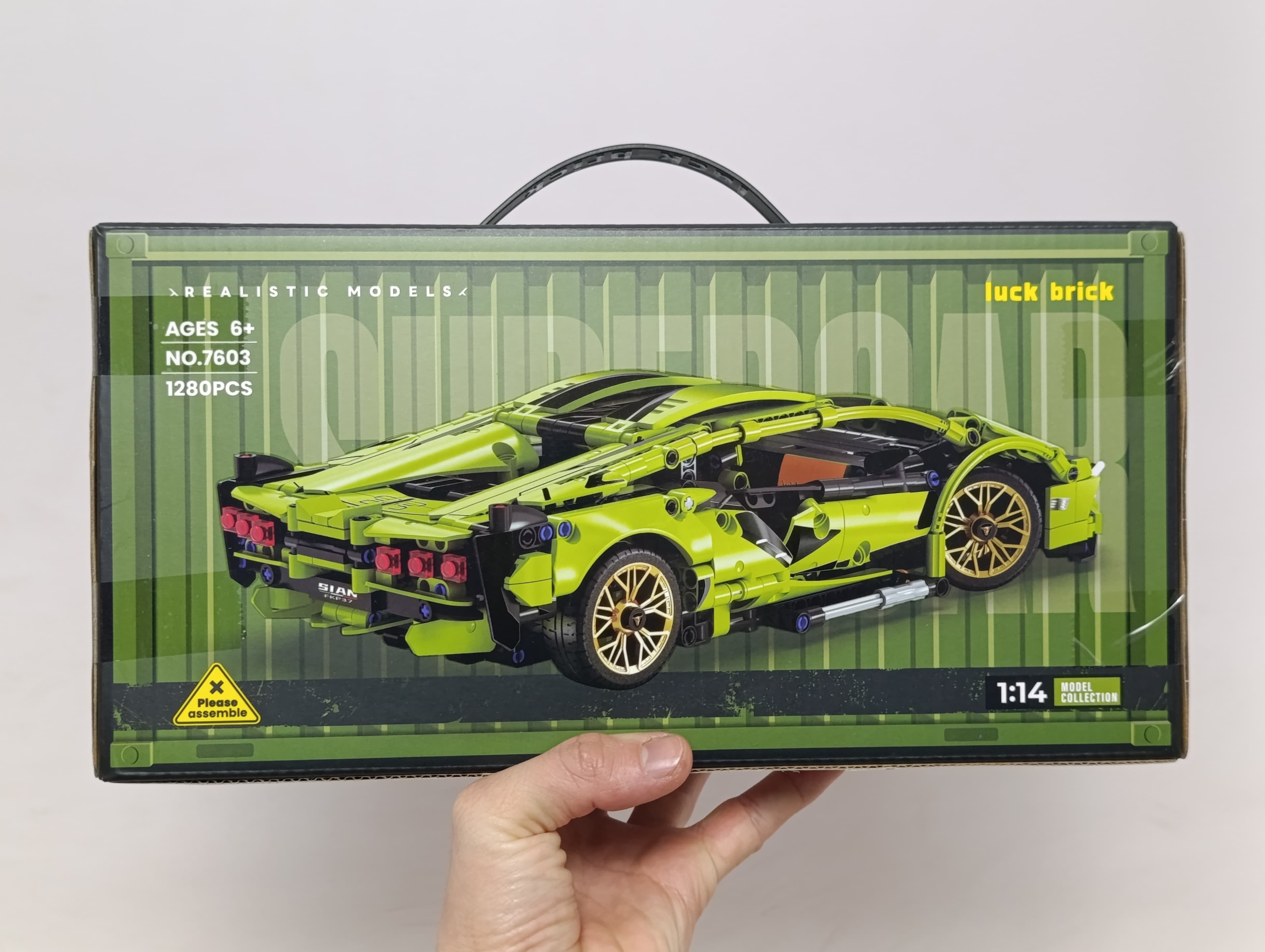 Конструктор Lamborghini Sian, 1280 деталей с инерционным механизмом, Масштаб 1:14 в металлическом боксе — фото 2