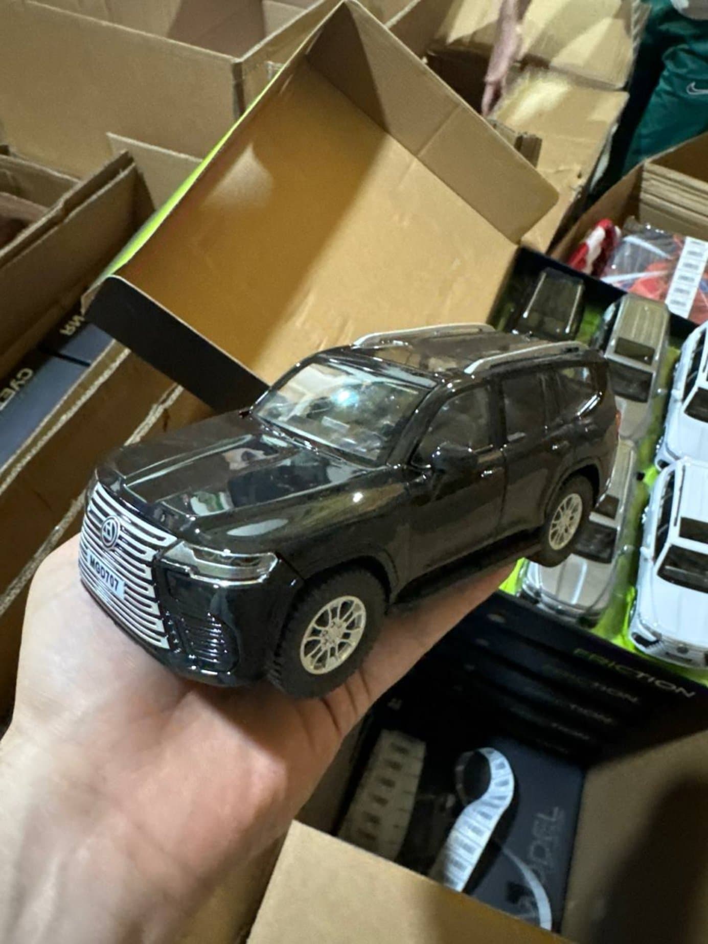 Пластиковая инерционная машина Lexus LX, Модель внедорожника с открывающимися дверьми, Подарок мальчику — фото 4