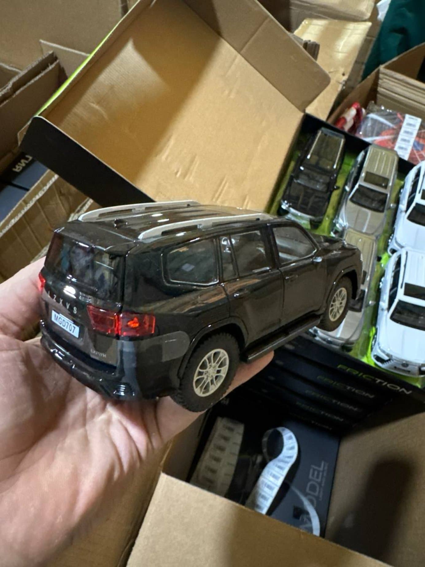 Пластиковая инерционная машина Lexus LX, Модель внедорожника с открывающимися дверьми, Подарок мальчику — фото 5