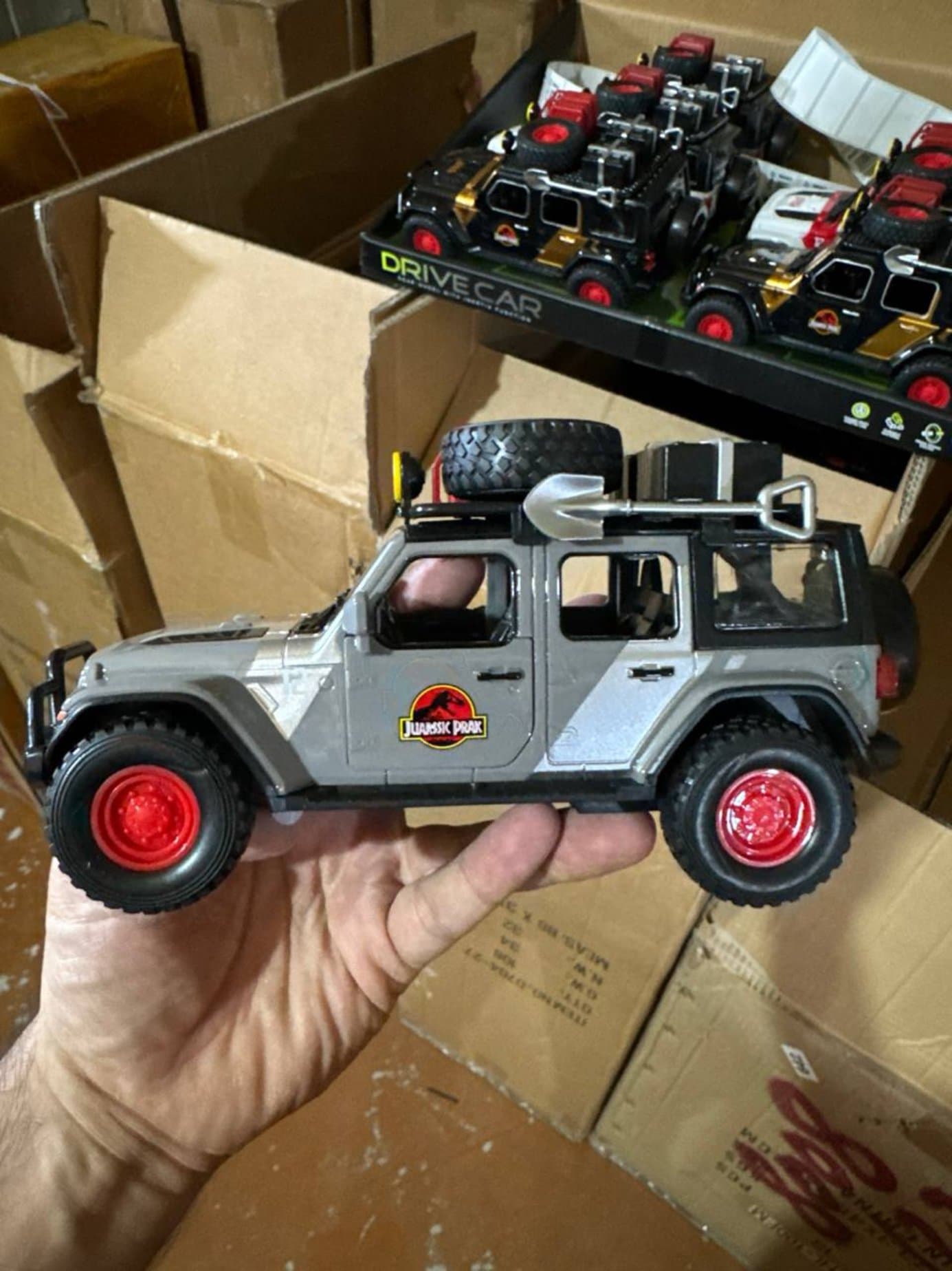 Машина Jeep Wrangler Юрский период, детский коллекционный джип внедорожник — фото 10