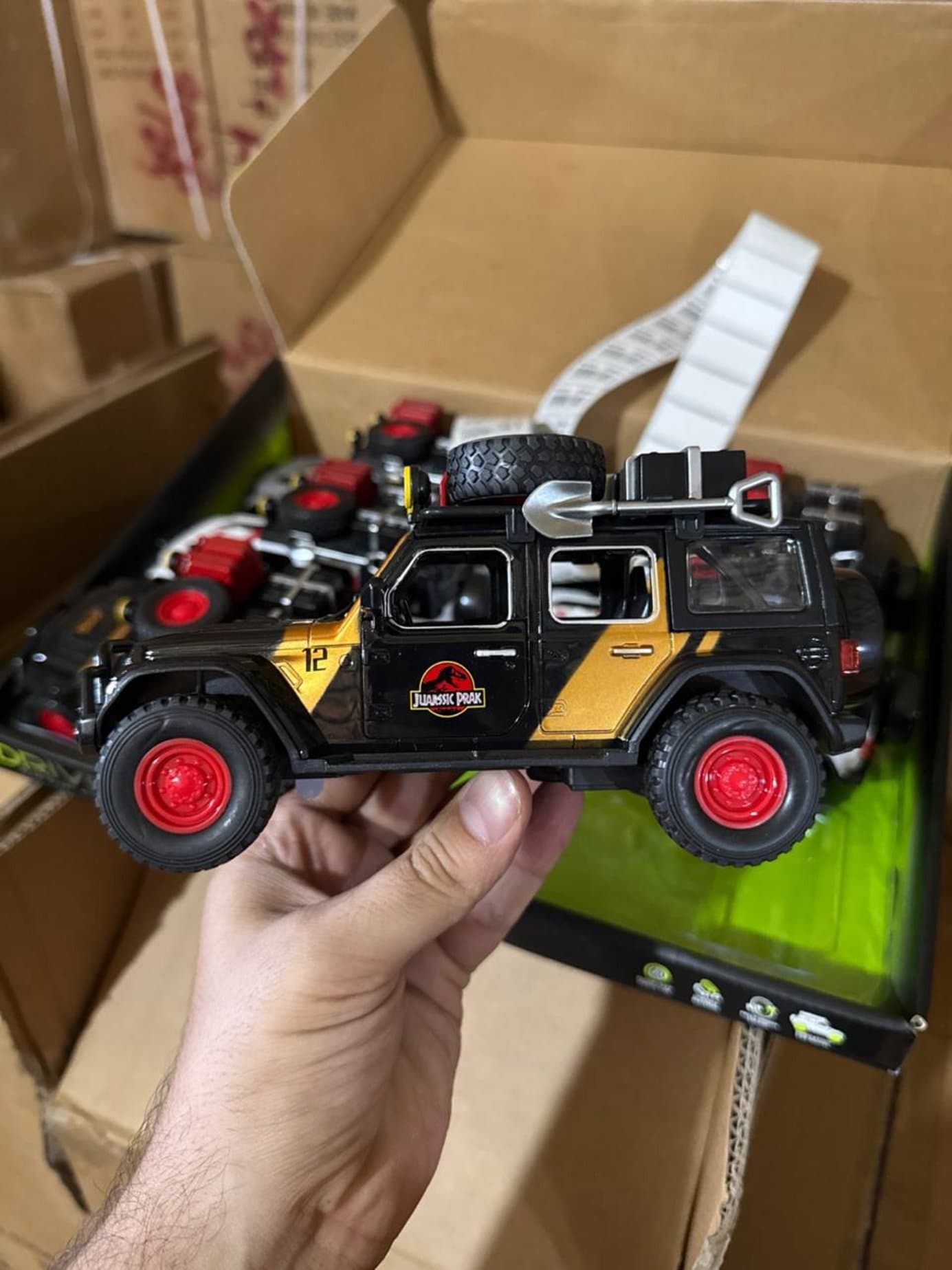 Машина Jeep Wrangler Юрский период, детский коллекционный джип внедорожник — фото 2