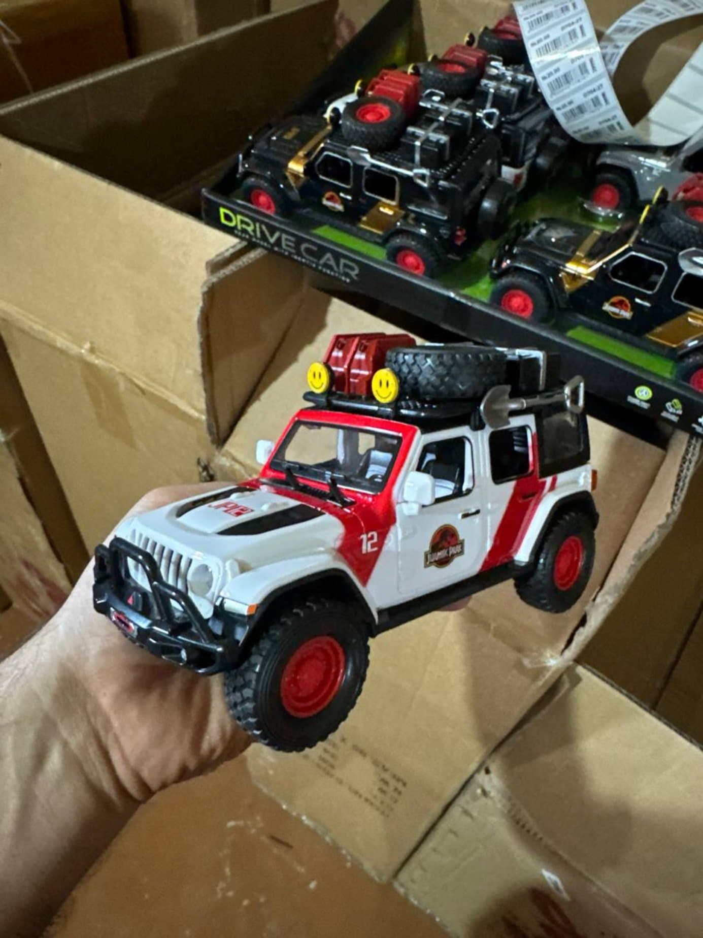 Машина Jeep Wrangler Юрский период, детский коллекционный джип внедорожник — фото 5