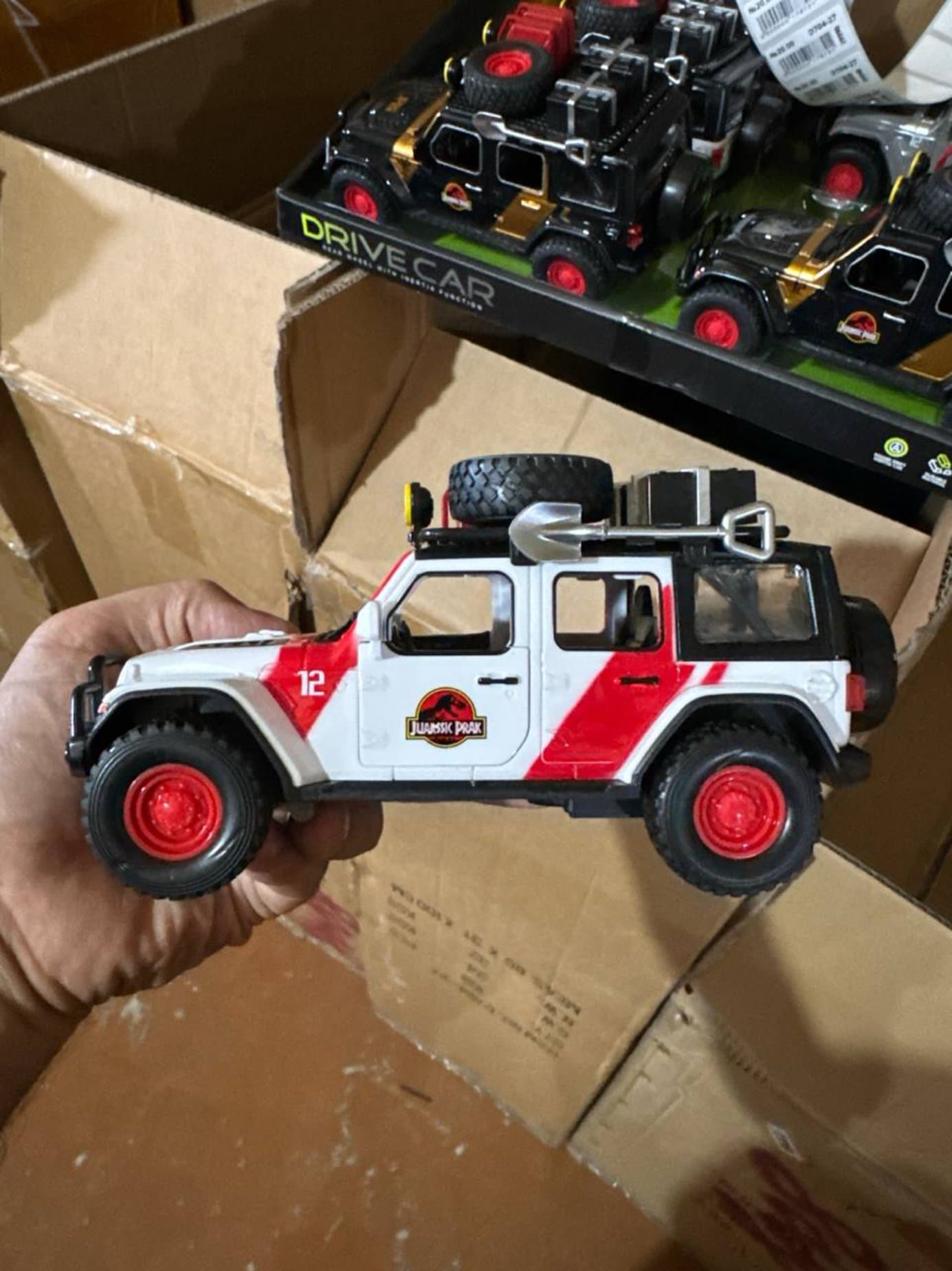Машина Jeep Wrangler Юрский период, детский коллекционный джип внедорожник — фото 6