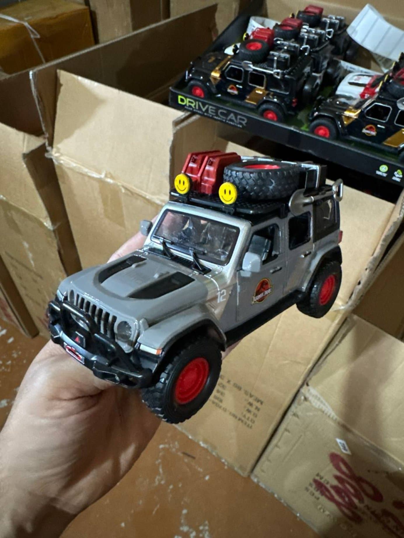Машина Jeep Wrangler Юрский период, детский коллекционный джип внедорожник — фото 9