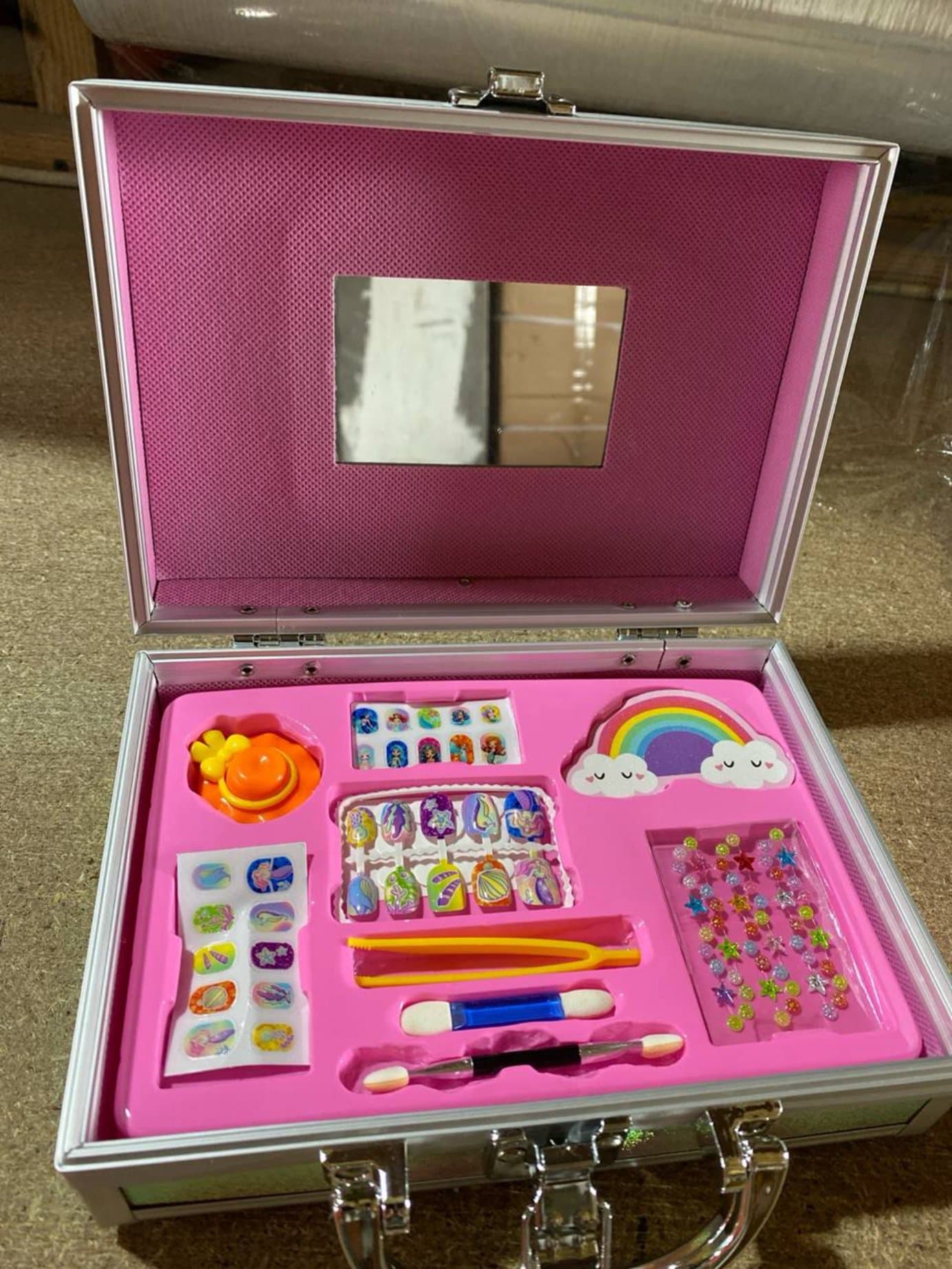 Набор детской косметики Shining Makeup для макияжа и маникюра для девочек — фото 3