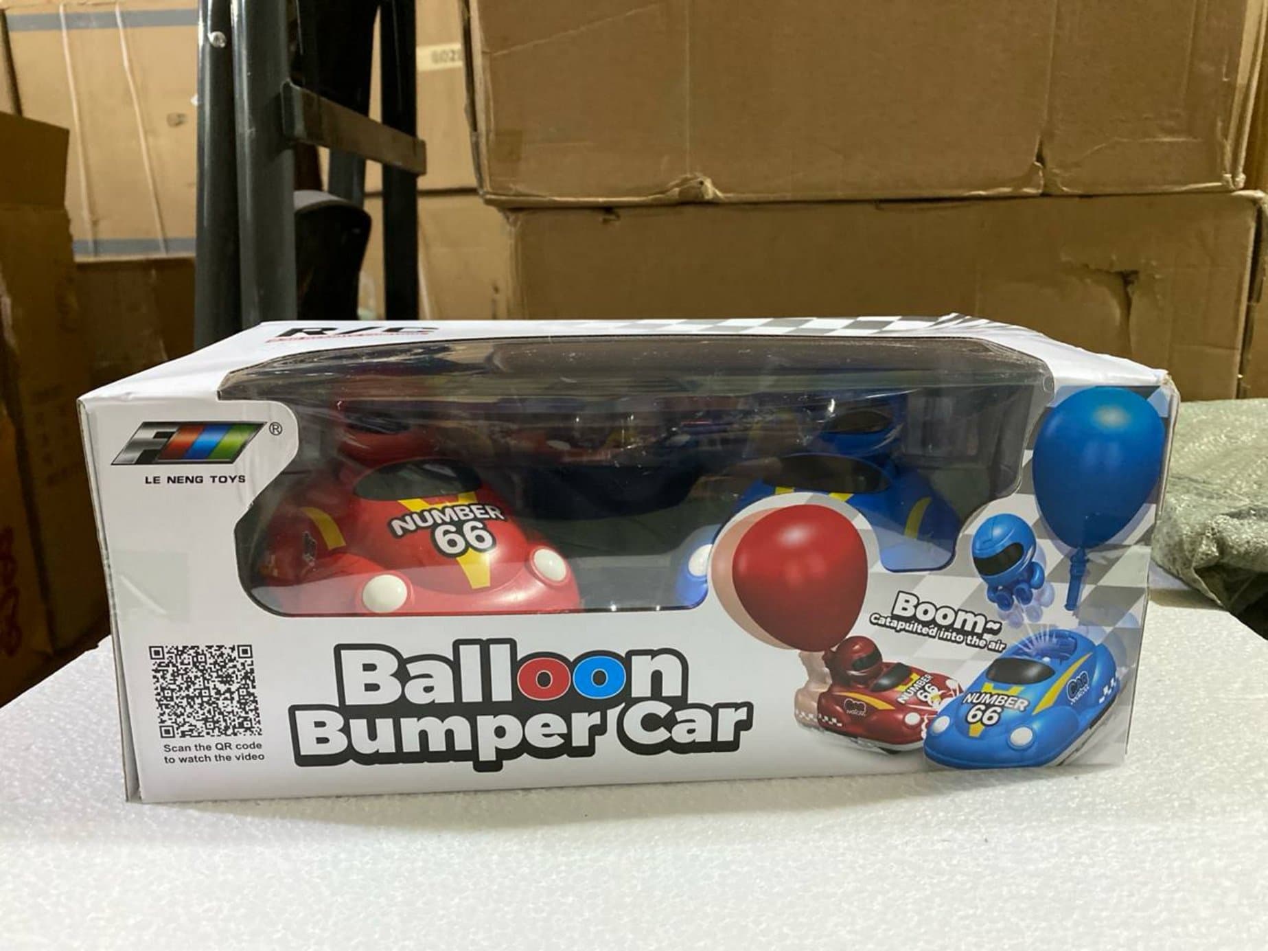 Интерактивный набор радиоуправляемых машин Balloon Bumper Car, Соревновательный бой для детей, Свет и звук
