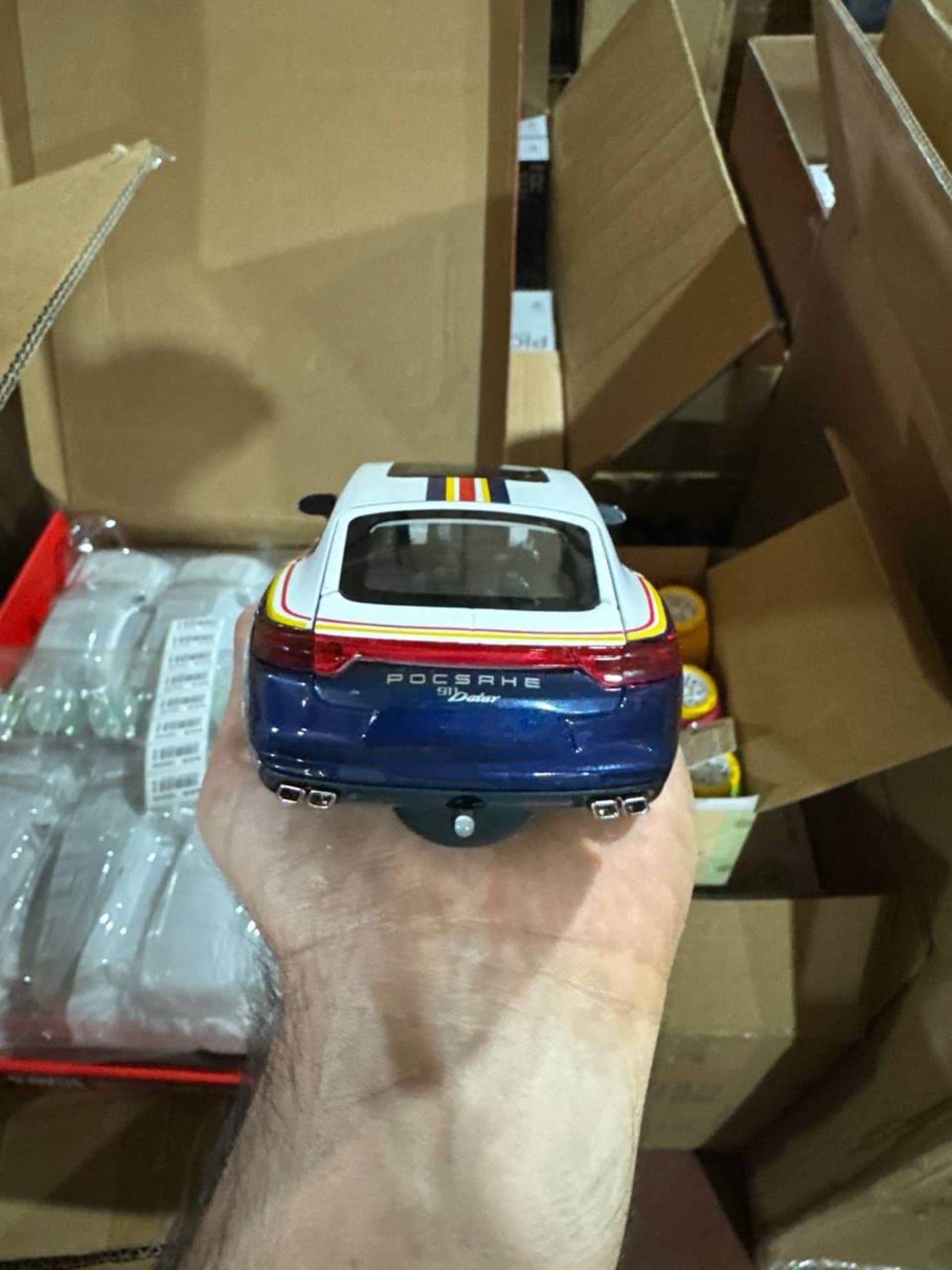 Металлическая машина Porsche Panamera Turbo S 1:24, инерционная — фото 3