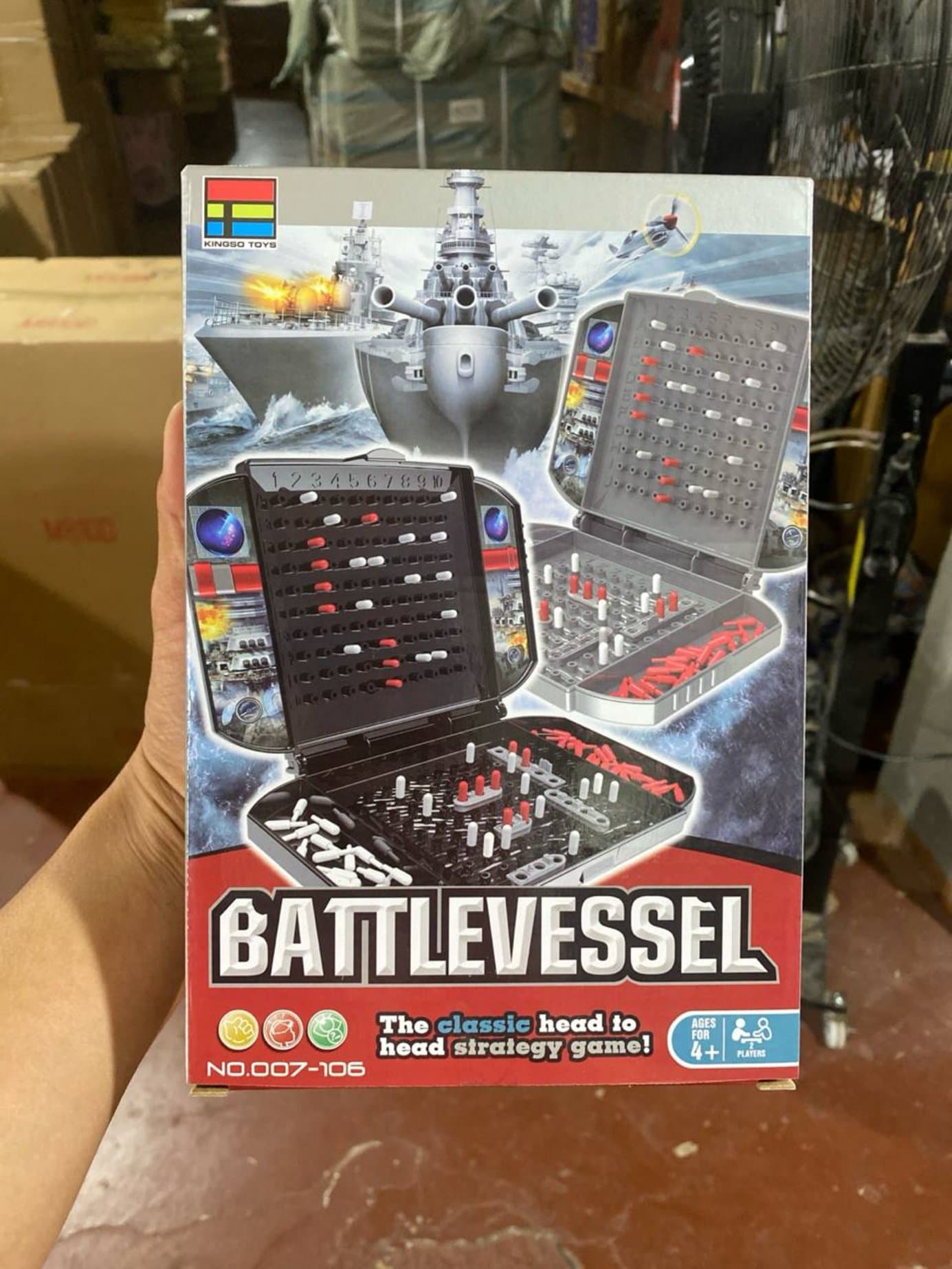 Настольная игра Морской Бой BATTLEVESSEL тактическая стратегия в чемоданчиках для детей — фото 2