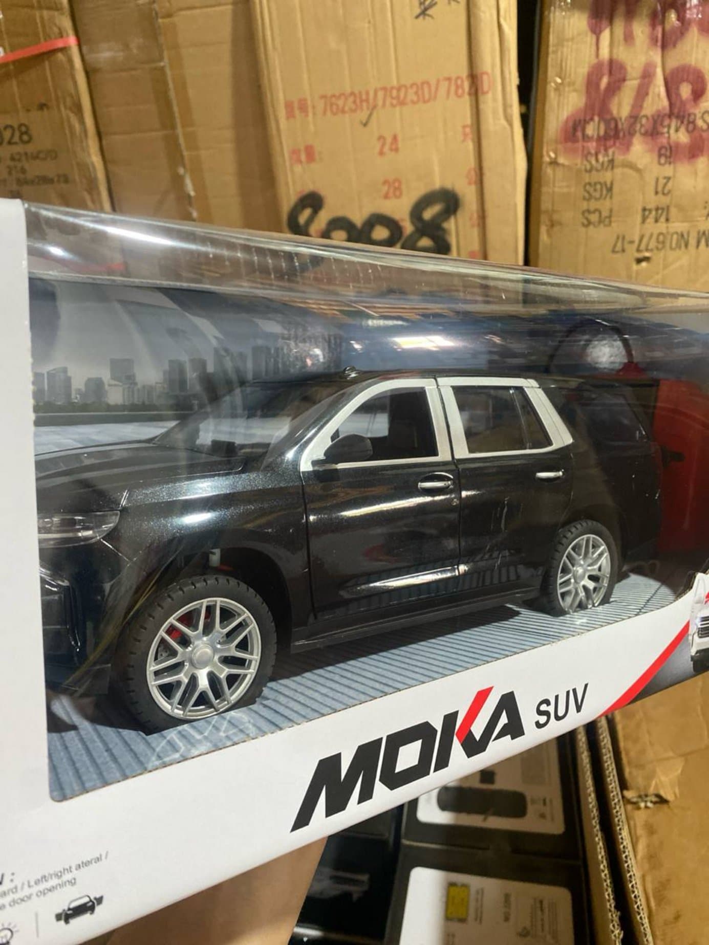 Радиоуправляемый внедорожник MOKA Tahoe 1:12, Открывающиеся двери, Подарок мальчику — фото 2
