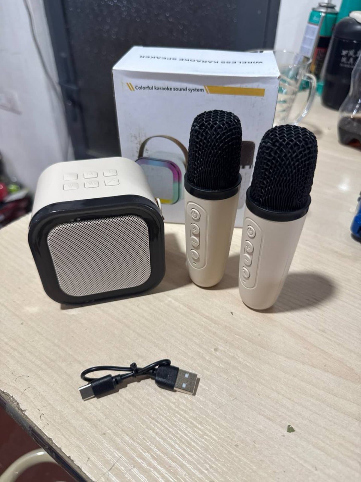 Караоке-система CB-K12B, 2 беспроводных микрофона, Bluetooth колонка с RGB
